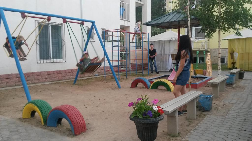 Hotel Gostinyi Dvor Bosteri Εξωτερικό φωτογραφία